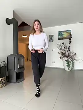 Snapshot of secretcrazy69 chatting on 01-06-25, 12:57 secretcrazy69 online show from 01-06-25, 12:57