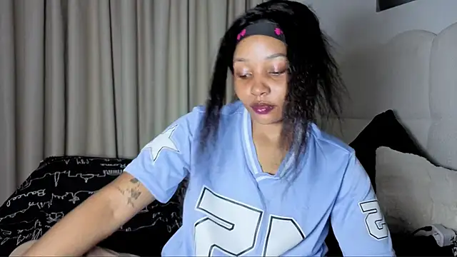 Snapshot of sexycabdy chatting on 11-18-25, 09:08 sexycabdy online show from 11-18-25, 09:08