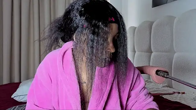 Snapshot of sexycabdy chatting on 11-30-25, 02:32 sexycabdy online show from 11-30-25, 02:32