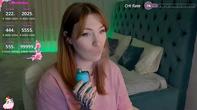 Snapshot of _Chlo__e chatting on 01-16-25, 01:37  Chlo  e online show from 01-16-25, 01:37