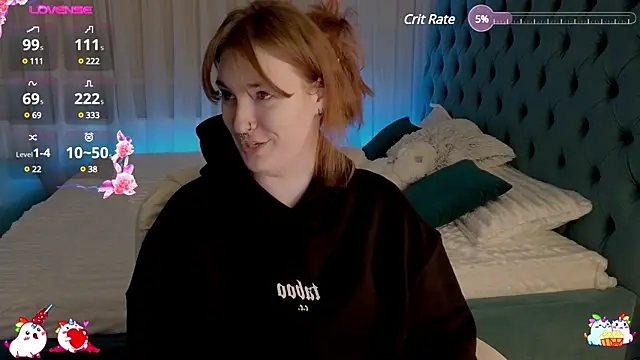 Snapshot of _Chlo__e chatting on 02-07-25, 09:37  Chlo  e online show from 02-07-25, 09:37