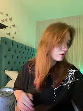Snapshot of _Chlo__e chatting on 02-19-25, 09:36  Chlo  e online show from 02-19-25, 09:36