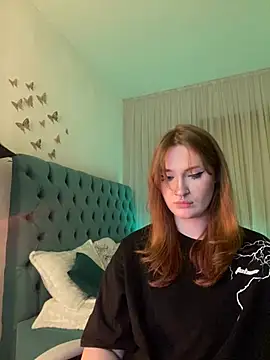 Snapshot of _Chlo__e chatting on 02-20-25, 03:45  Chlo  e online show from 02-20-25, 03:45