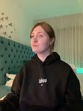 Snapshot of _Chlo__e chatting on 03-03-25, 04:25  Chlo  e online show from 03-03-25, 04:25
