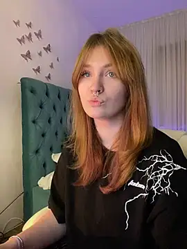Snapshot of _Chlo__e chatting on 03-09-25, 11:03  Chlo  e online show from 03-09-25, 11:03
