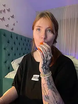 Snapshot of _Chlo__e chatting on 03-13-25, 11:27  Chlo  e online show from 03-13-25, 11:27