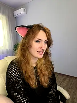 Snapshot of _Chlo__e chatting on 09-21-25, 11:45  Chlo  e online show from 09-21-25, 11:45