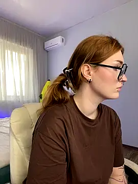 Snapshot of _Chlo__e chatting on 10-03-25, 10:56  Chlo  e online show from 10-03-25, 10:56