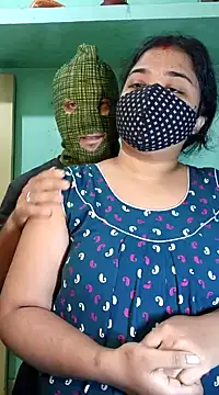 Snapshot of hotty_Sexy-couple chatting on 01-03-25, 12:52 hotty Sexy-couple online show from 01-03-25, 12:52