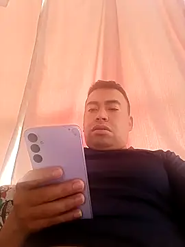 Snapshot of Diego_leon27 chatting on 02-14-25, 02:23 Diego leon27 online show from 02-14-25, 02:23