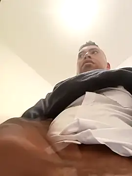 Snapshot of Diego_leon27 chatting on 09-18-25, 04:58 Diego leon27 online show from 09-18-25, 04:58