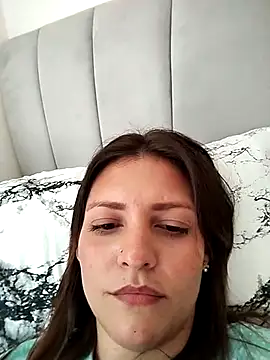 Snapshot of Mia_Hampton chatting on 03-21-25, 09:12 Mia Hampton online show from 03-21-25, 09:12