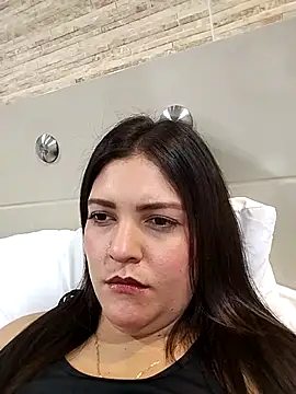 Snapshot of Mia_Hampton chatting on 09-25-25, 08:45 Mia Hampton online show from 09-25-25, 08:45