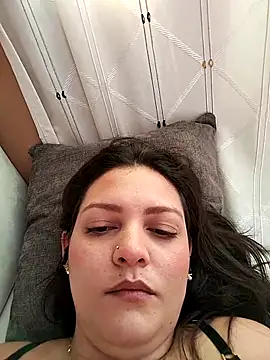 Snapshot of Mia_Hampton chatting on 09-28-25, 12:43 Mia Hampton online show from 09-28-25, 12:43