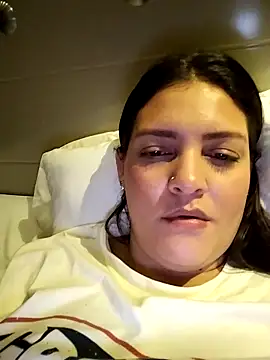 Snapshot of Mia_Hampton chatting on 09-29-25, 01:44 Mia Hampton online show from 09-29-25, 01:44