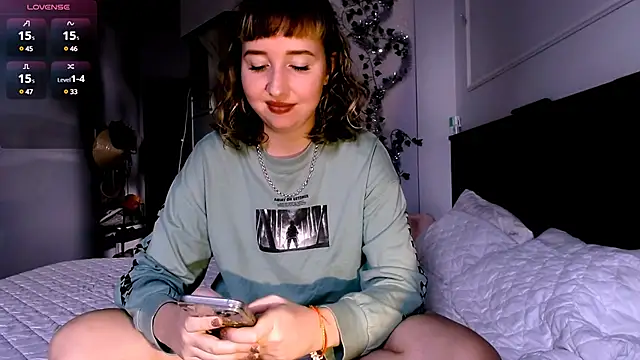 Snapshot of Cosmo_Riri chatting on 01-11-25, 07:28 Cosmo Riri online show from 01-11-25, 07:28