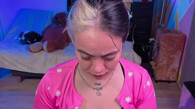 Cuttiealice online show from 11-04-25, 03:00