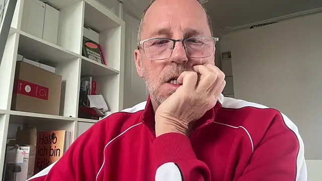 Snapshot of drefman chatting on 02-20-26, 11:11 drefman online show from 02-20-26, 11:11