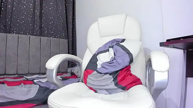 Snapshot of The_skinnyguys chatting on 02-03-25, 11:15 The skinnyguys online show from 02-03-25, 11:15