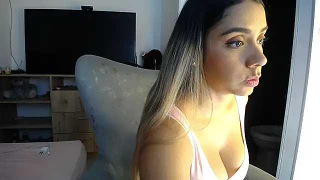 natalie fox23 online show from 01-22-25, 04:55