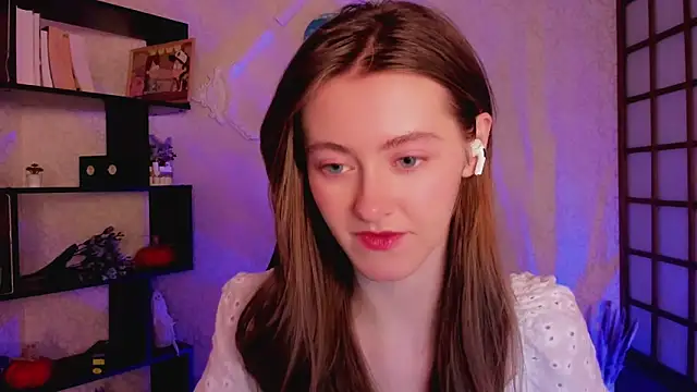 Snapshot of KateCuddle chatting on 12-10-24, 02:16 KateCuddle online show from 12-10-24, 02:16