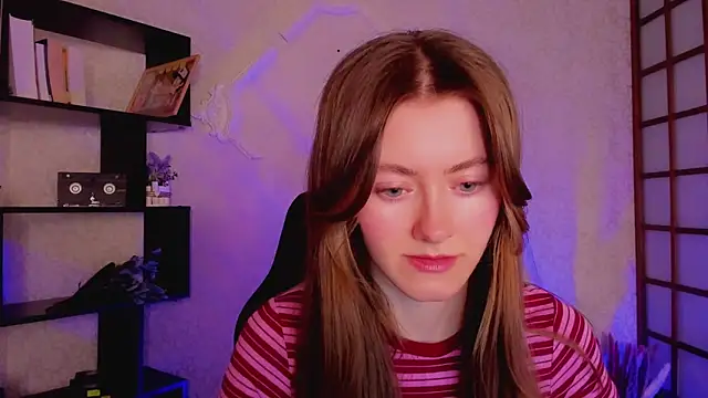 Snapshot of KateCuddle chatting on 01-15-25, 01:56 KateCuddle online show from 01-15-25, 01:56