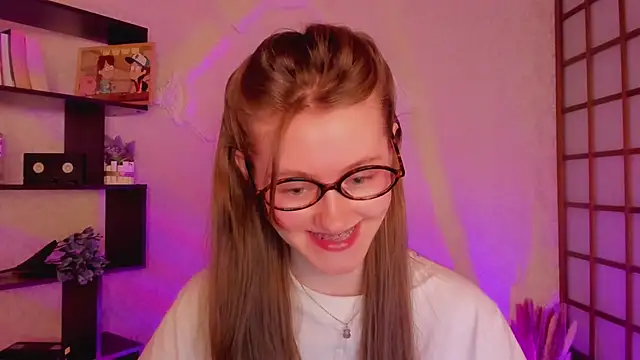 Snapshot of KateCuddle chatting on 01-23-25, 02:23 KateCuddle online show from 01-23-25, 02:23