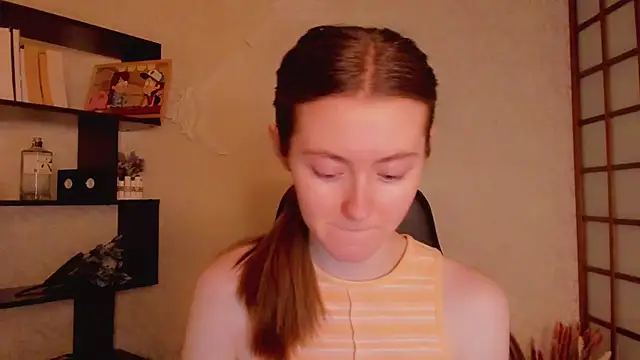 Snapshot of KateCuddle chatting on 02-05-25, 06:46 KateCuddle online show from 02-05-25, 06:46