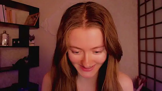 Snapshot of KateCuddle chatting on 02-12-25, 05:37 KateCuddle online show from 02-12-25, 05:37