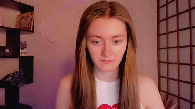Snapshot of KateCuddle chatting on 02-19-25, 05:27 KateCuddle online show from 02-19-25, 05:27