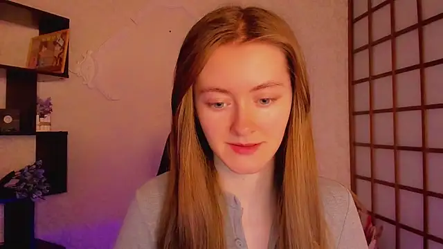 Snapshot of KateCuddle chatting on 02-20-25, 05:01 KateCuddle online show from 02-20-25, 05:01