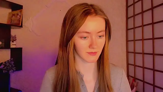 Snapshot of KateCuddle chatting on 02-21-25, 02:17 KateCuddle online show from 02-21-25, 02:17