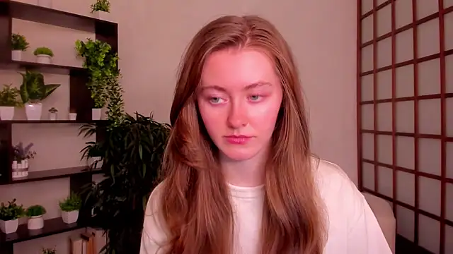 Snapshot of KateCuddle chatting on 09-16-25, 02:12 KateCuddle online show from 09-16-25, 02:12