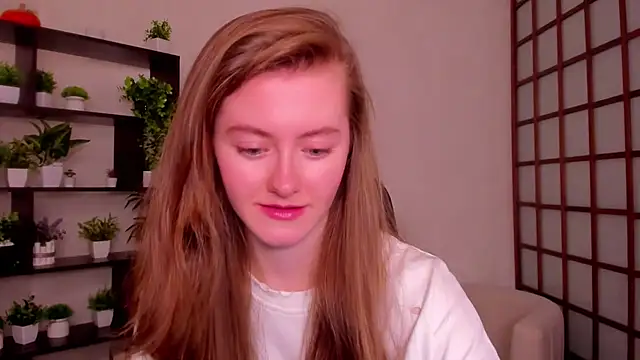 Snapshot of KateCuddle chatting on 09-24-25, 02:26 KateCuddle online show from 09-24-25, 02:26