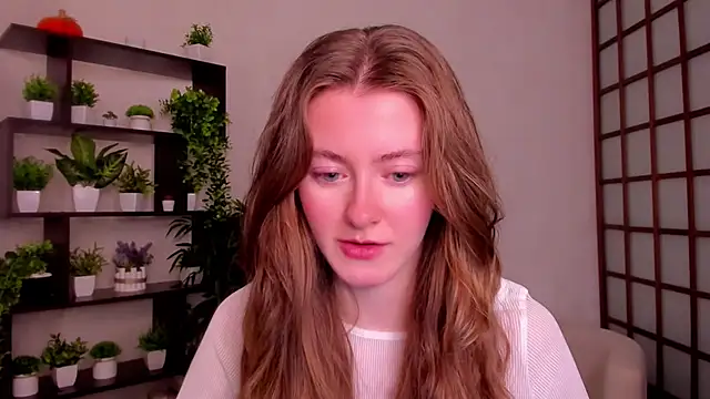 Snapshot of KateCuddle chatting on 10-03-25, 02:41 KateCuddle online show from 10-03-25, 02:41