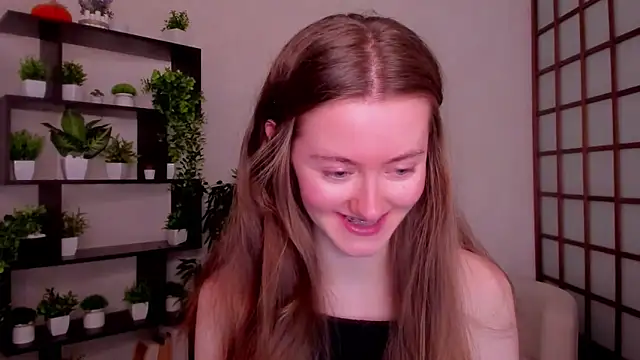 Snapshot of KateCuddle chatting on 10-09-25, 03:04 KateCuddle online show from 10-09-25, 03:04