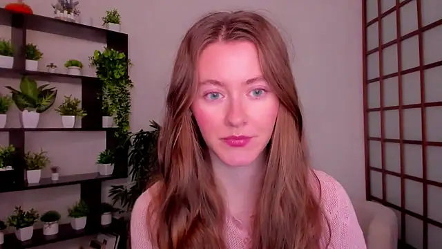 Snapshot of KateCuddle chatting on 10-21-25, 02:12 KateCuddle online show from 10-21-25, 02:12