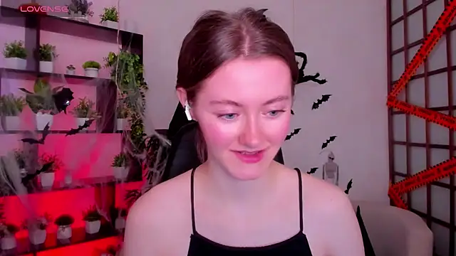 KateCuddle online show from 10-29-25, 02:47