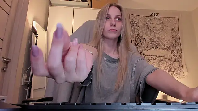 Snapshot of Anna_Fink chatting on 03-22-26, 07:50 Anna Fink online show from 03-22-26, 07:50