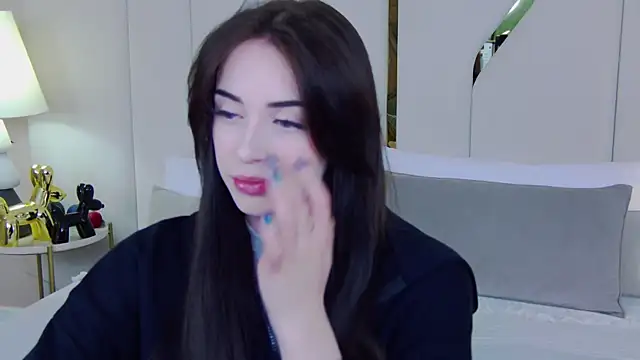 Betty Bridge online show from 03-05-26, 05:14