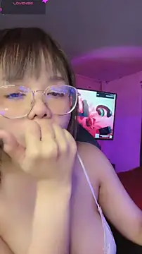 Snapshot of Maple_Honeycome chatting on 04-03-26, 07:45 Maple Honeycome online show from 04-03-26, 07:45