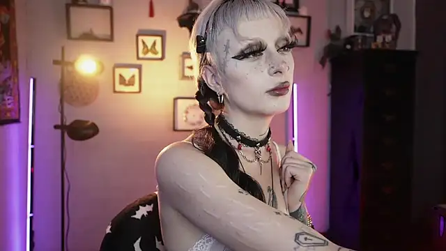 Snapshot of insania_9999_ chatting on 03-02-26, 04:25 insania 9999 online show from 03-02-26, 04:25