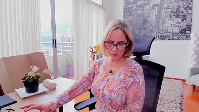 Snapshot of jane_turner chatting on 01-06-26, 01:15 jane turner online show from 01-06-26, 01:15