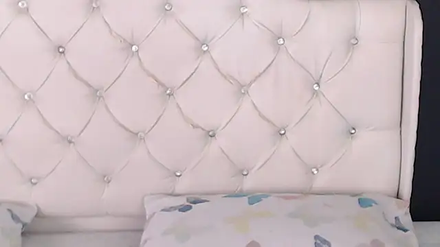 LiaVillalobos online show from 09-12-25, 02:06