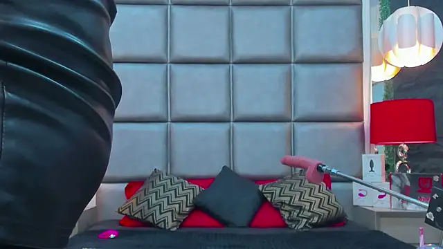 Snapshot of AllissaBrowm chatting on 03-09-26, 03:38 AllissaBrowm online show from 03-09-26, 03:38