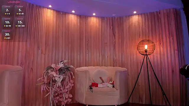 Snapshot of SophieBarnett chatting on 02-25-25, 06:03 SophieBarnett online show from 02-25-25, 06:03