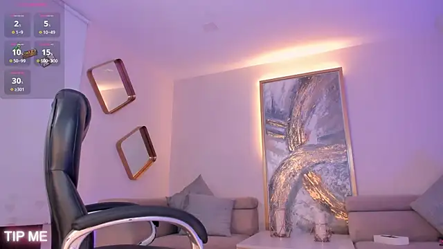 Snapshot of SophieBarnett chatting on 10-08-25, 12:52 SophieBarnett online show from 10-08-25, 12:52