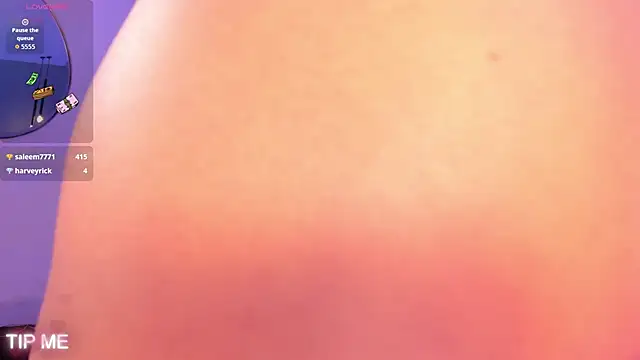 Snapshot of SophieBarnett chatting on 05-15-26, 11:01 SophieBarnett online show from 05-15-26, 11:01