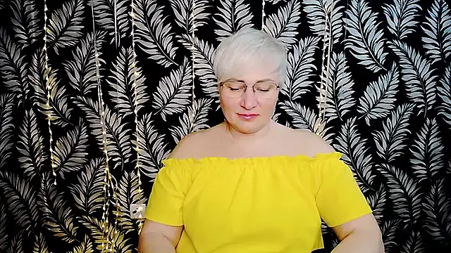 Snapshot of Olivia_playful chatting on 05-16-26, 10:23 Olivia playful online show from 05-16-26, 10:23