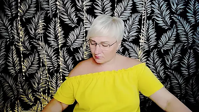 Snapshot of Olivia_playful chatting on 06-18-26, 10:30 Olivia playful online show from 06-18-26, 10:30